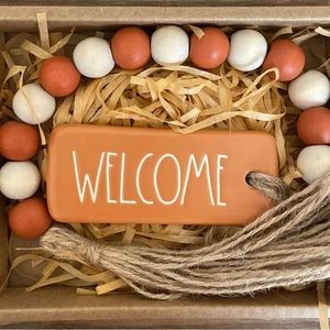 NWT/Rae Dunn WELCOME wood beads/garland.